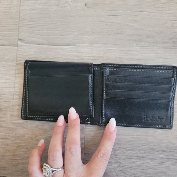 Timberland Genuine Leather Bifold Wallet With Card Slots & Bill Compartments - Picture 4 of 4